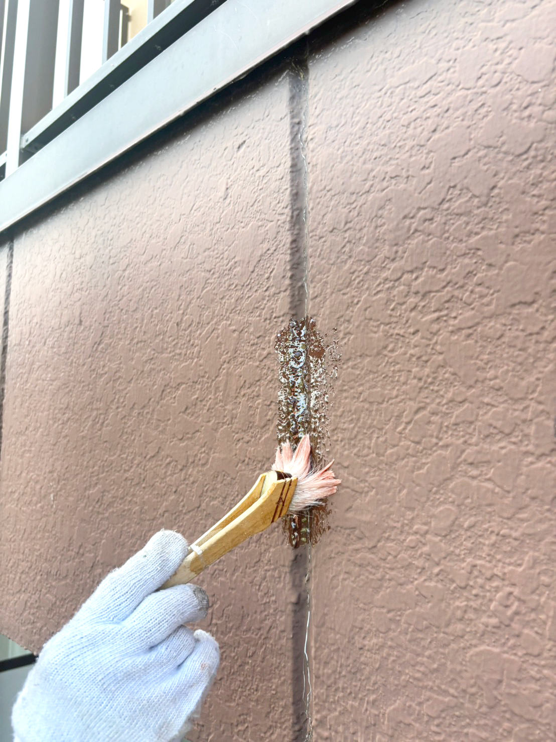 ［東京都清瀬市元町］コーキングの打ち替えを行いました【施工中の様子182】