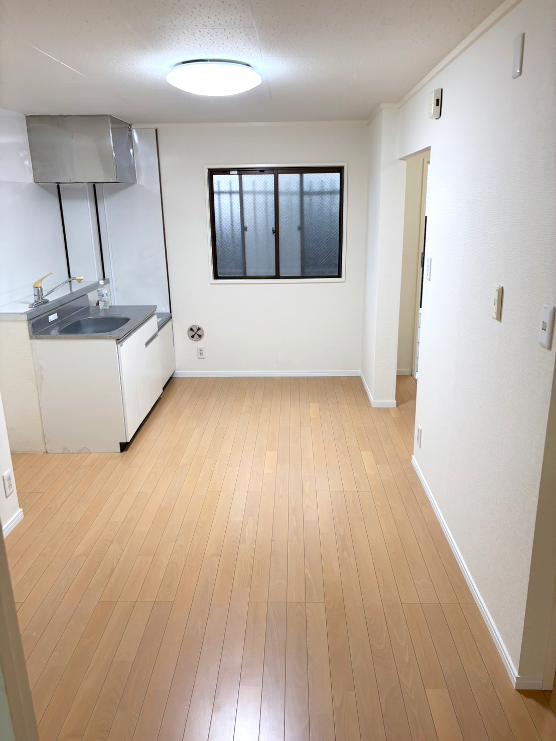 ［東京都清瀬市中里］アパートの一室の退去後の改修工事を行いました【施工中の様子219】